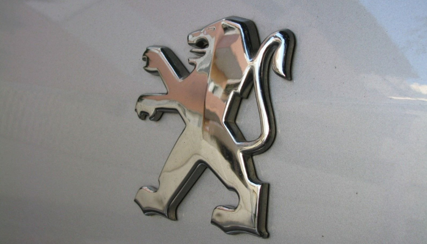 Quel est le prix d’une traverse avant d’une Peugeot 208 ?